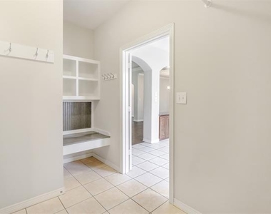 102 Whipperwill Way - Photo Thumbnail 29