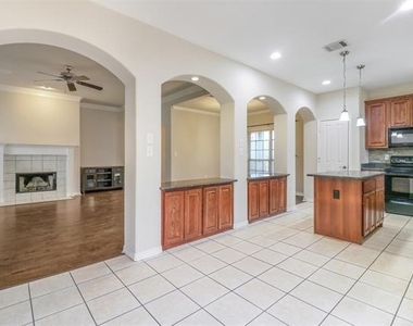 102 Whipperwill Way - Photo Thumbnail 9