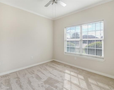 102 Whipperwill Way - Photo Thumbnail 24