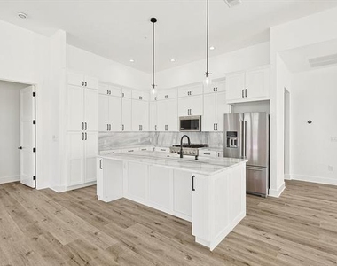 767 W Main Street - Photo Thumbnail 8