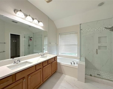 1579 Poets Way - Photo Thumbnail 25