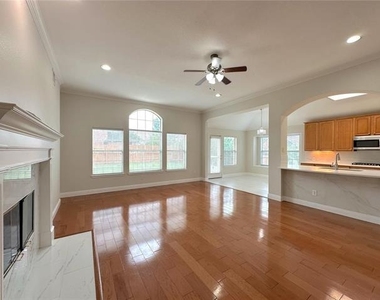 1579 Poets Way - Photo Thumbnail 7