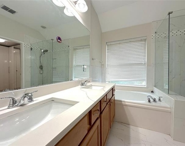 1579 Poets Way - Photo Thumbnail 24