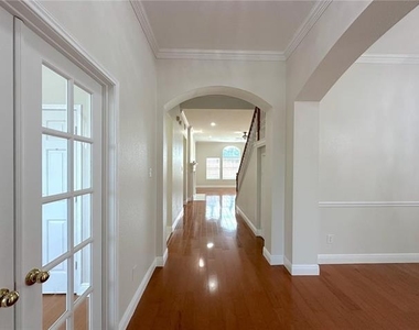 1579 Poets Way - Photo Thumbnail 3