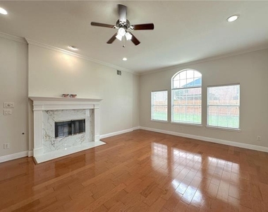 1579 Poets Way - Photo Thumbnail 8