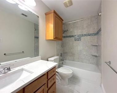 1579 Poets Way - Photo Thumbnail 20