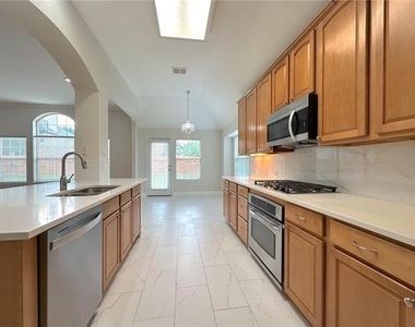 1579 Poets Way - Photo Thumbnail 12