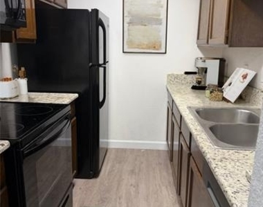6760 Eastridge Drive - Photo Thumbnail 7