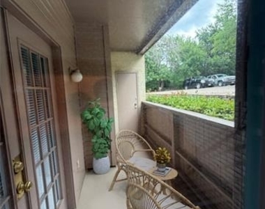 6760 Eastridge Drive - Photo Thumbnail 10