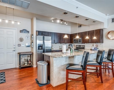 3102 Kings Road - Photo Thumbnail 2
