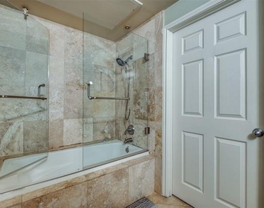 3102 Kings Road - Photo Thumbnail 14