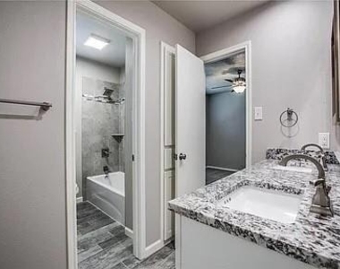 6919 Echo Bluff Drive - Photo Thumbnail 9