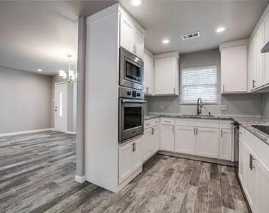 6919 Echo Bluff Drive - Photo Thumbnail 6
