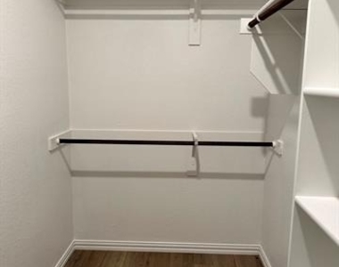 1008 Chip Street - Photo Thumbnail 9