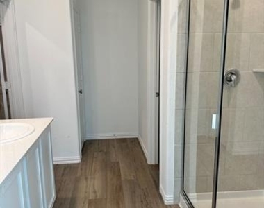 1008 Chip Street - Photo Thumbnail 8