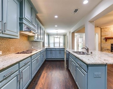 419 Rio Grande Drive - Photo Thumbnail 12