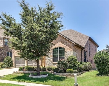 419 Rio Grande Drive - Photo Thumbnail 2
