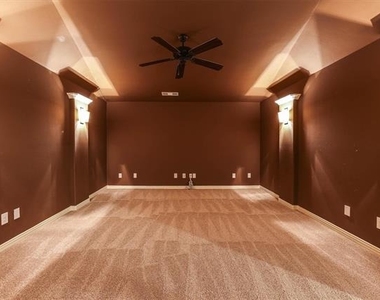 419 Rio Grande Drive - Photo Thumbnail 18