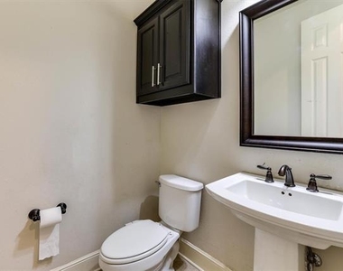 419 Rio Grande Drive - Photo Thumbnail 6