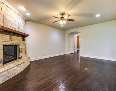 419 Rio Grande Drive - Photo Thumbnail 9