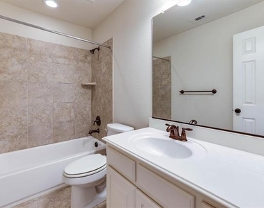 419 Rio Grande Drive - Photo Thumbnail 26
