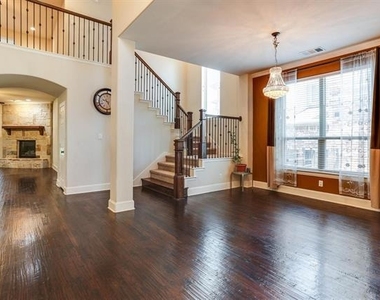 419 Rio Grande Drive - Photo Thumbnail 4