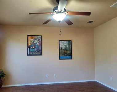2810 Morgan Drive - Photo Thumbnail 7