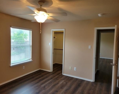 2810 Morgan Drive - Photo Thumbnail 34