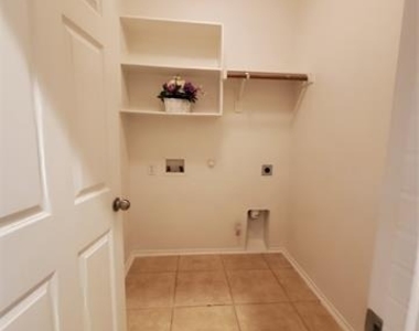 2810 Morgan Drive - Photo Thumbnail 16