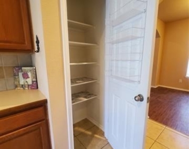 2810 Morgan Drive - Photo Thumbnail 15