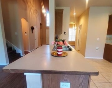 2810 Morgan Drive - Photo Thumbnail 12