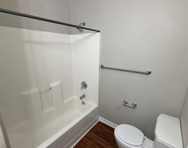 102 Paloma Circle - Photo Thumbnail 23