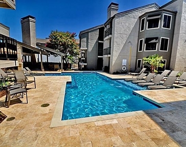 6910 Skillman Street - Photo Thumbnail 17