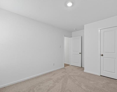 1328 Alfred Street - Photo Thumbnail 8