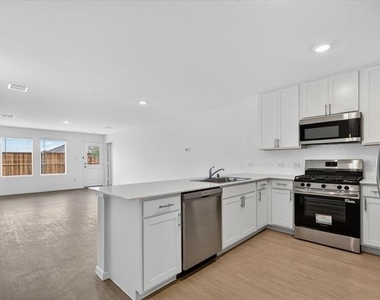 1328 Alfred Street - Photo Thumbnail 3