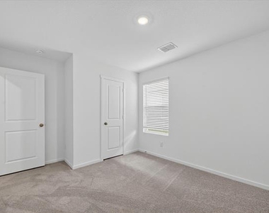 1328 Alfred Street - Photo Thumbnail 6