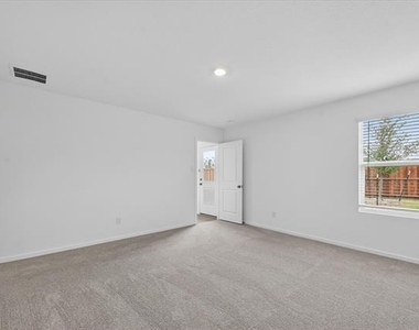 1328 Alfred Street - Photo Thumbnail 10