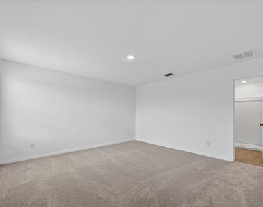 1328 Alfred Street - Photo Thumbnail 9