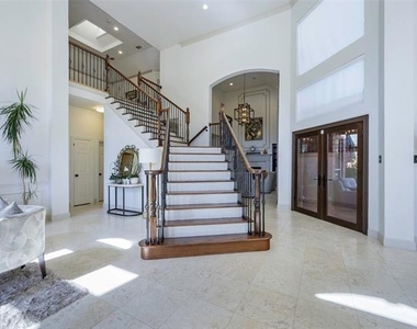 5913 Hempstead Drive - Photo Thumbnail 3