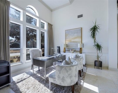 5913 Hempstead Drive - Photo Thumbnail 5