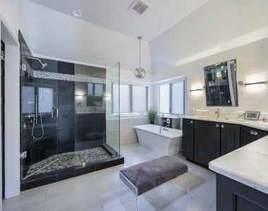 5913 Hempstead Drive - Photo Thumbnail 17