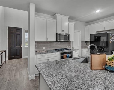3708 Jan Camille Court - Photo Thumbnail 16