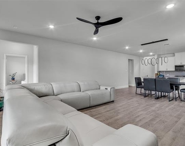 3708 Jan Camille Court - Photo Thumbnail 23