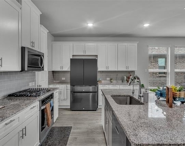 3708 Jan Camille Court - Photo Thumbnail 14