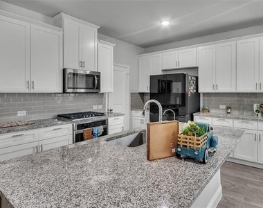 3708 Jan Camille Court - Photo Thumbnail 12
