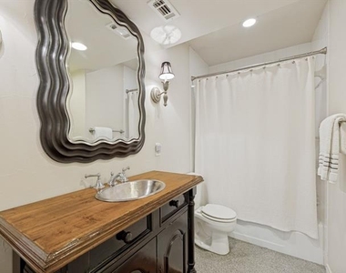 7617 Riverbrook Drive - Photo Thumbnail 11