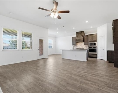 3949 Sidney Lane - Photo Thumbnail 8