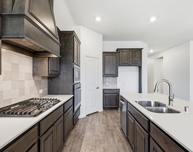 3949 Sidney Lane - Photo Thumbnail 6