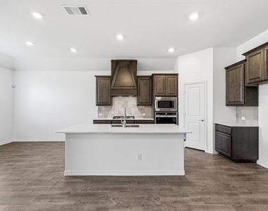 3949 Sidney Lane - Photo Thumbnail 11