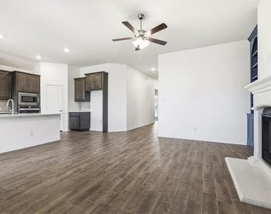 3949 Sidney Lane - Photo Thumbnail 7